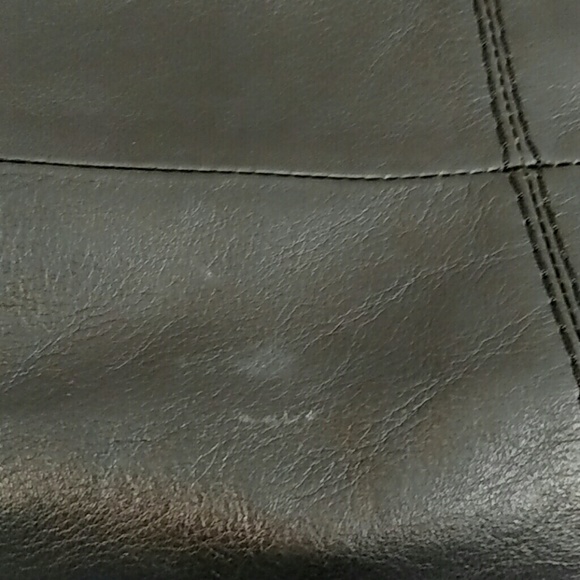Tommy Hilfiger Black Leather purse - Picture 7 of 7